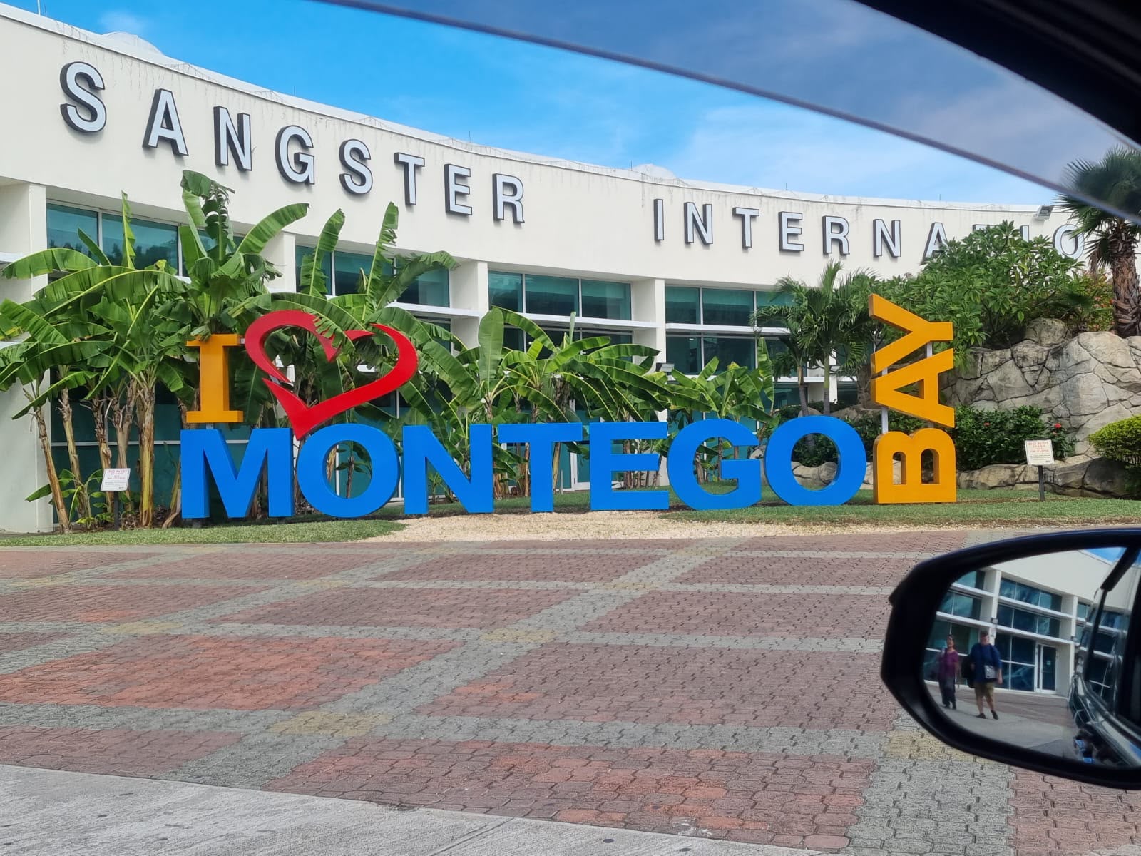 Montego Bay airport, the starting point for private airport transfers